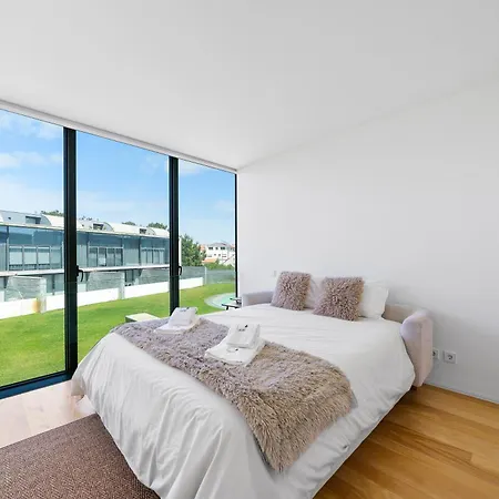 Aldeamento Turístico Pedrinhas Village *