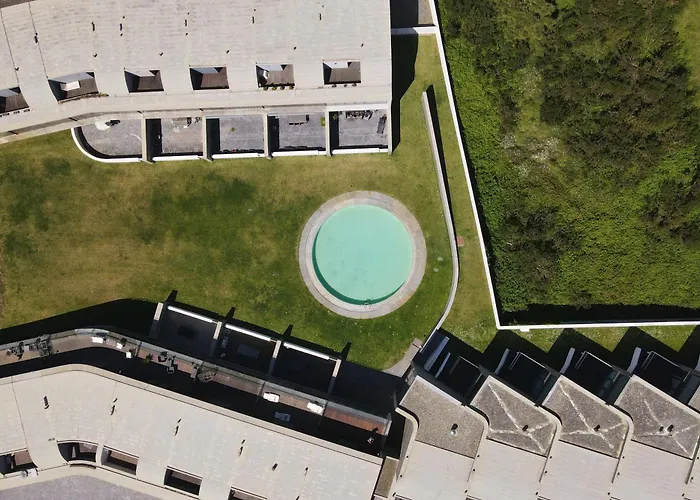 Aldeamento Turístico Pedrinhas Village *